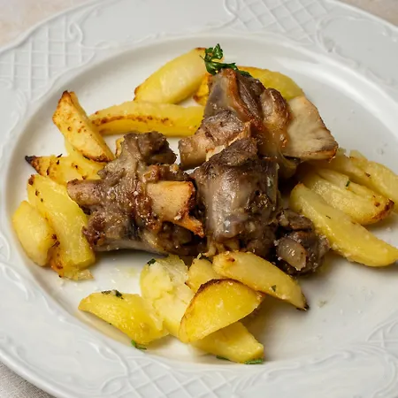Minicuccio Ristorante Vallesaccarda Hotel 3*